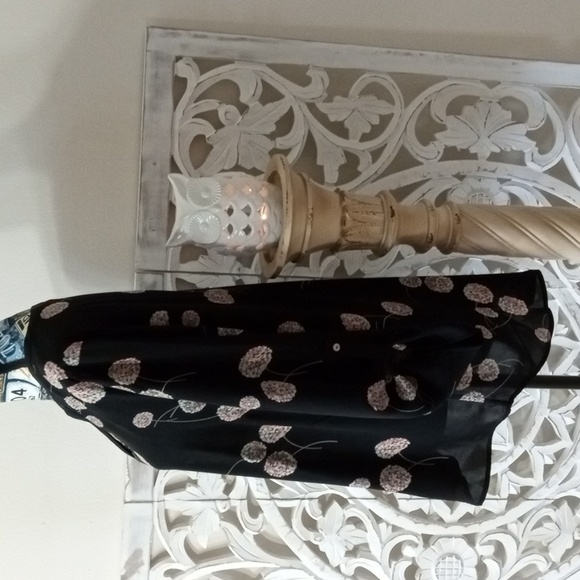 daniel rain Women's XL Hydrangea Black Floral Pink Light Yellow Flowing Blouse - Picture 9 of 17